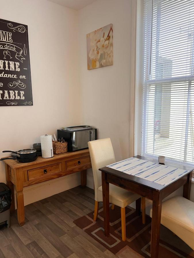 Lovely - 1 Bedroom Flat In Hastings Town Centre Exterior photo